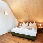 Apartment By Landluft *
