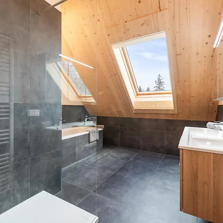 - Private Sauna & Whirlpool 公寓